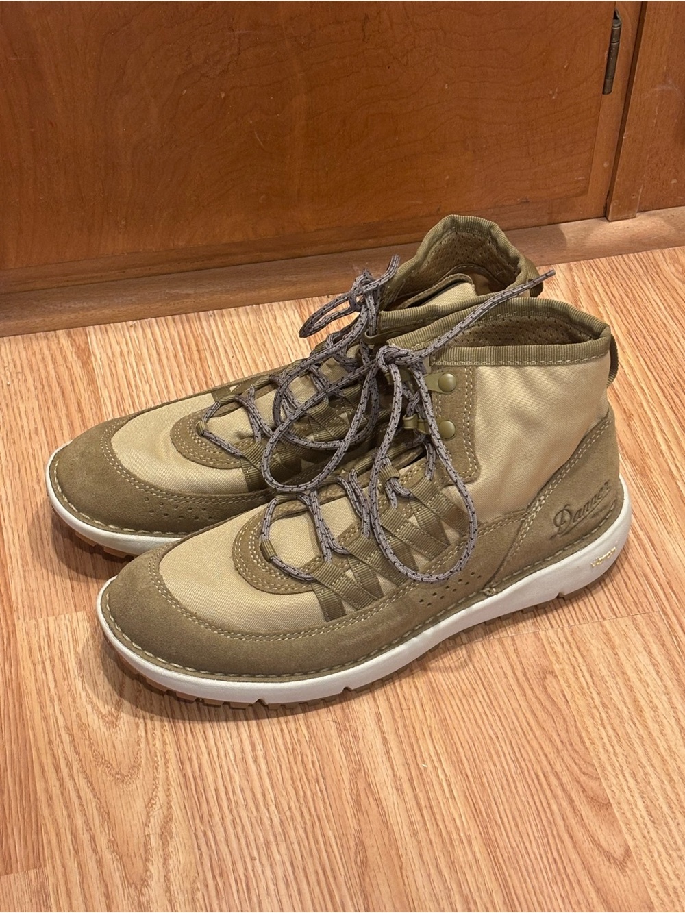 Danner Women’s Jungle 917 Prairie Sand